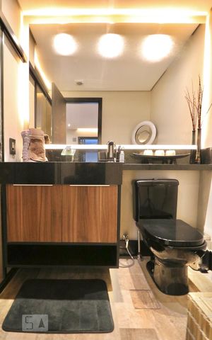 Studio à venda com 50m², 1 quarto e 1 vaga Studio à venda com 50m², 1 quarto e 1 vagaBanheiro