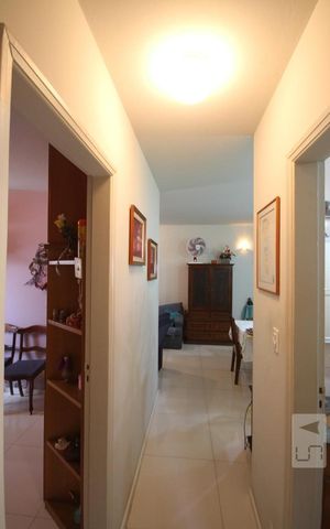 Apartamento à venda com 84m², 3 quartos e 2 vagasCorredor