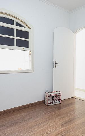 Casa à venda com 311m², 5 quartos e 6 vagas Casa à venda com 311m², 5 quartos e 6 vagasSuíte 3