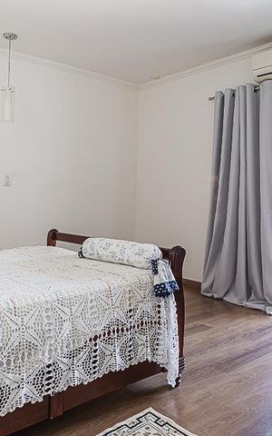 Casa à venda com 311m², 5 quartos e 6 vagas Casa à venda com 311m², 5 quartos e 6 vagasSuíte 1