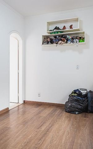 Casa à venda com 311m², 5 quartos e 6 vagas Casa à venda com 311m², 5 quartos e 6 vagasSuíte 3