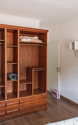 Casa à venda com 311m², 5 quartos e 6 vagas Casa à venda com 311m², 5 quartos e 6 vagasSuíte 4