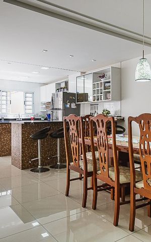 Casa à venda com 311m², 5 quartos e 6 vagas Casa à venda com 311m², 5 quartos e 6 vagasSala de Jantar