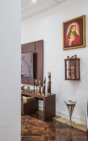 Casa à venda com 311m², 5 quartos e 6 vagas Casa à venda com 311m², 5 quartos e 6 vagasSala - Hall de Entrada