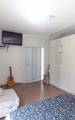 Casa à venda com 231m², 6 quartos e 2 vagasSuíte 3