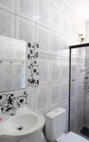 Casa à venda com 231m², 6 quartos e 2 vagasBanheiro social