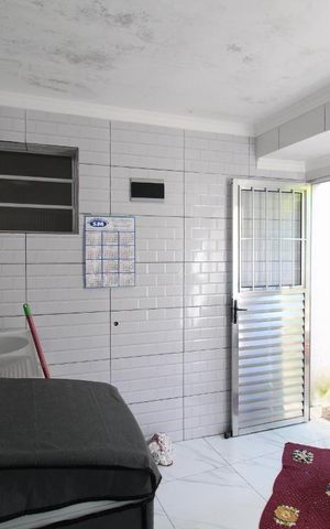 Casa à venda com 231m², 6 quartos e 2 vagasÁrea de serviço