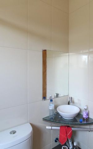 Casa à venda com 231m², 6 quartos e 2 vagasBanheiro suíte 1