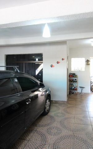 Casa à venda com 231m², 6 quartos e 2 vagasGaragem