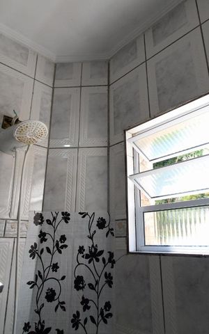 Casa à venda com 231m², 6 quartos e 2 vagasBanheiro social