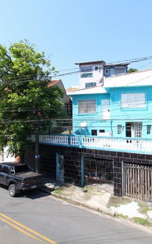 Casa à venda com 231m², 6 quartos e 2 vagasVista varanda frente