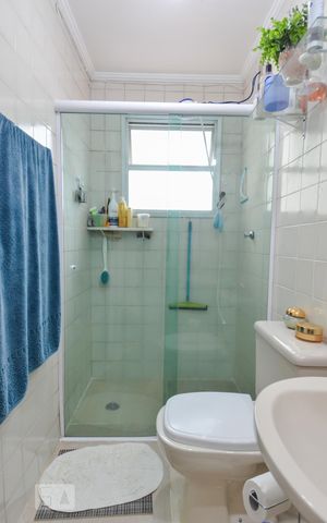Apartamento à venda com 60m², 2 quartos e 1 vaga Apartamento à venda com 60m², 2 quartos e 1 vagaBanheiro