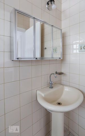 Apartamento à venda com 50m², 1 quarto e sem vagaBanheiro