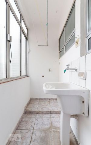 Apartamento à venda com 50m², 1 quarto e sem vagaÁrea de Serviço