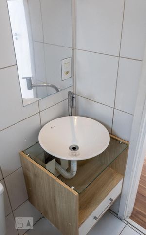Apartamento para alugar com 45m², 2 quartos e sem vaga Apartamento para alugar com 45m², 2 quartos e sem vagaBanheiro