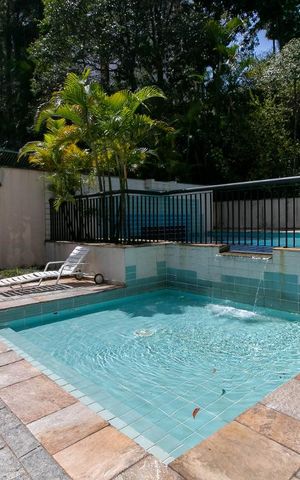 Apartamento à venda com 120m², 4 quartos e 3 vagas Apartamento à venda com 120m², 4 quartos e 3 vagasÁrea comum - Piscina
