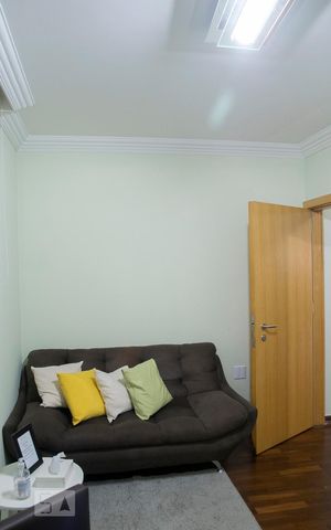 Casa à venda com 300m², 8 quartos e 6 vagas Casa à venda com 300m², 8 quartos e 6 vagasQUARTO 7