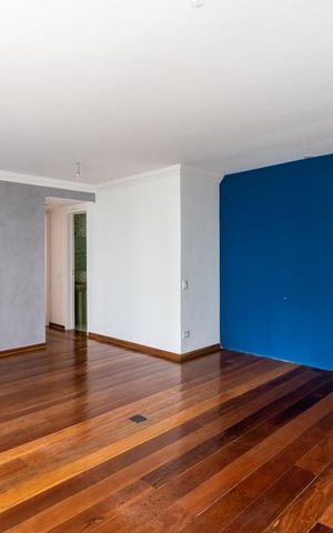 Apartamento à venda com 100m², 2 quartos e 1 vaga Apartamento à venda com 100m², 2 quartos e 1 vagaSala