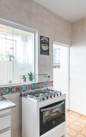 Casa à venda com 250m², 4 quartos e 5 vagas Casa à venda com 250m², 4 quartos e 5 vagasCozinha