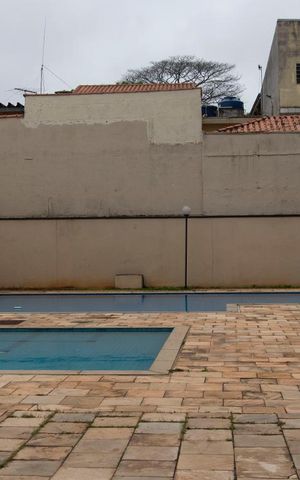 Apartamento à venda com 128m², 2 quartos e 1 vaga Apartamento à venda com 128m², 2 quartos e 1 vagaÁrea comum - Piscina