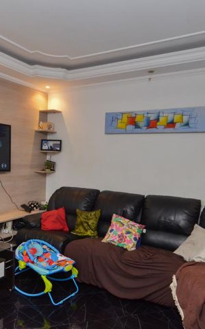 Casa de condomínio à venda com 180m², 3 quartos e 2 vagas Casa de condomínio à venda com 180m², 3 quartos e 2 vagasSala de Estar