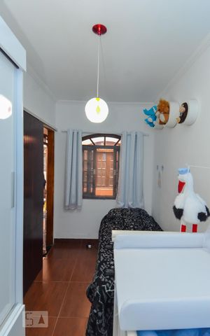 Casa de condomínio à venda com 180m², 3 quartos e 2 vagas Casa de condomínio à venda com 180m², 3 quartos e 2 vagasQuarto 1