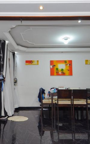Casa de condomínio à venda com 180m², 3 quartos e 2 vagas Casa de condomínio à venda com 180m², 3 quartos e 2 vagasSala de Estar