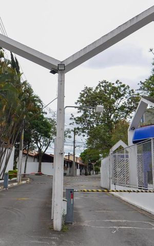Casa de condomínio à venda com 180m², 3 quartos e 2 vagas Casa de condomínio à venda com 180m², 3 quartos e 2 vagasFachada do Condomínio