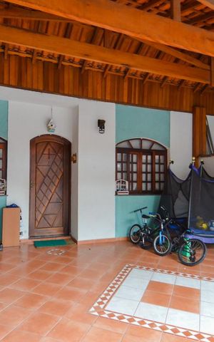 Casa de condomínio à venda com 180m², 3 quartos e 2 vagas Casa de condomínio à venda com 180m², 3 quartos e 2 vagasGaragem