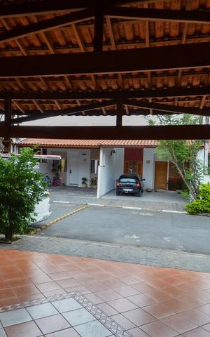Casa de condomínio à venda com 180m², 3 quartos e 2 vagas Casa de condomínio à venda com 180m², 3 quartos e 2 vagasGaragem