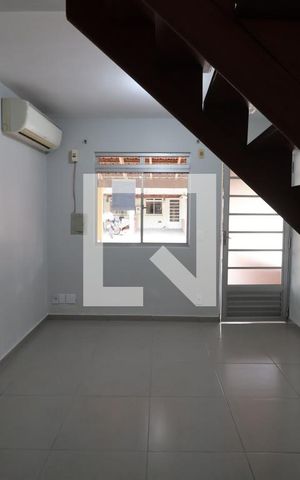 Casa de condomínio para alugar com 70m², 2 quartos e 1 vagaSala