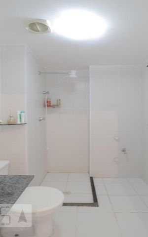 Apartamento à venda com 33m², 1 quarto e sem vagaBanheiro