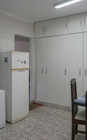 Casa à venda com 550m², 8 quartos e 8 vagasCozinha