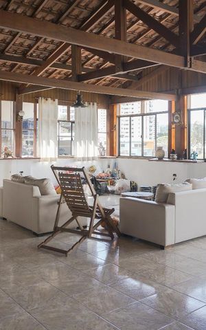Casa à venda com 550m², 8 quartos e 8 vagasSala 2