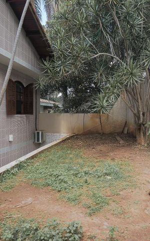 Casa à venda com 550m², 8 quartos e 8 vagasQuintal