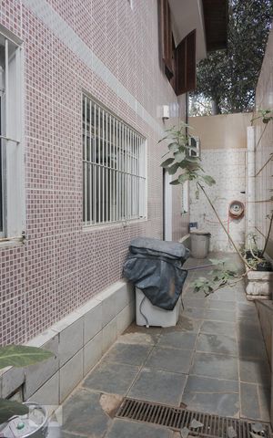 Casa à venda com 550m², 8 quartos e 8 vagasÁrea de Serviço