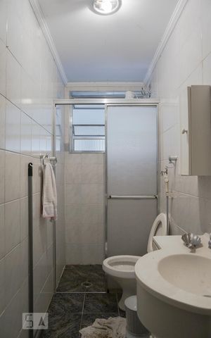 Casa à venda com 550m², 8 quartos e 8 vagasBanheiro da Suíte 5