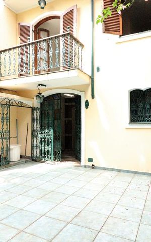 Casa à venda com 300m², 5 quartos e 2 vagasÁrea comum