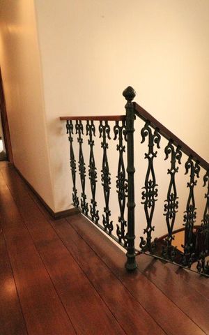Casa à venda com 300m², 5 quartos e 2 vagasCorredor