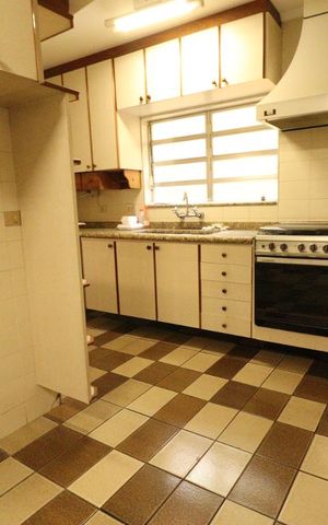 Casa à venda com 300m², 5 quartos e 2 vagasCozinha
