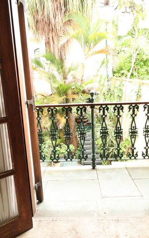 Casa à venda com 300m², 5 quartos e 2 vagasVaranda