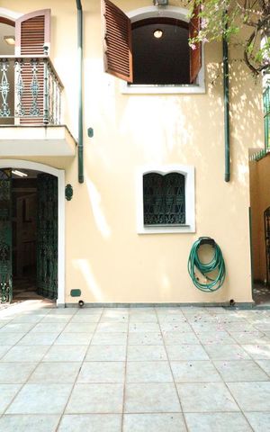 Casa à venda com 300m², 5 quartos e 2 vagasÁrea comum