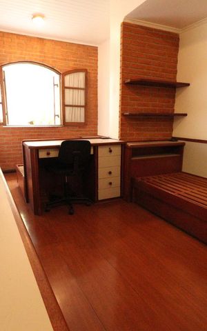 Casa à venda com 300m², 5 quartos e 2 vagasQuarto 2
