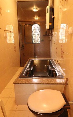Casa à venda com 300m², 5 quartos e 2 vagasBanheiro 1