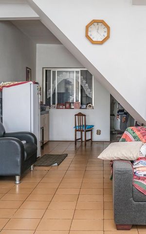 Casa à venda com 144m², 3 quartos e 4 vagas Casa à venda com 144m², 3 quartos e 4 vagasSala Intima