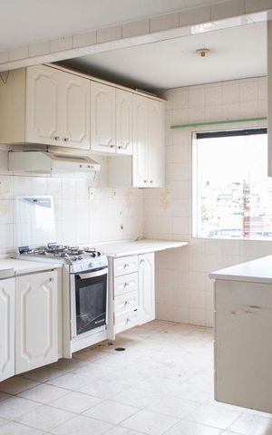 Casa à venda com 550m², 5 quartos e 6 vagas Casa à venda com 550m², 5 quartos e 6 vagasCOZINHA