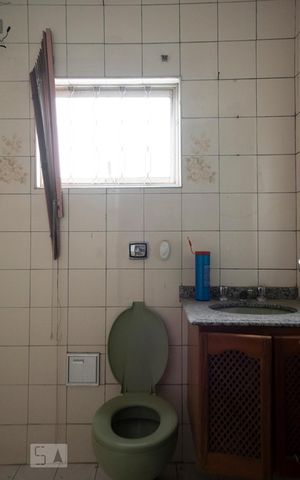 Casa à venda com 550m², 5 quartos e 6 vagas Casa à venda com 550m², 5 quartos e 6 vagasBANHEIRO QUARTO 2