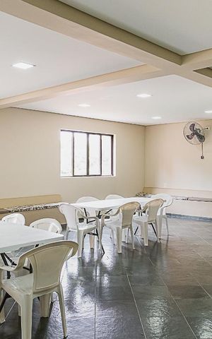 Apartamento para alugar com 75m², 2 quartos e 1 vaga Apartamento para alugar com 75m², 2 quartos e 1 vagaÁrea comum - Salão de festas
