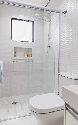 Apartamento para alugar com 75m², 2 quartos e 1 vaga Apartamento para alugar com 75m², 2 quartos e 1 vagaBanheiro da Suíte 1