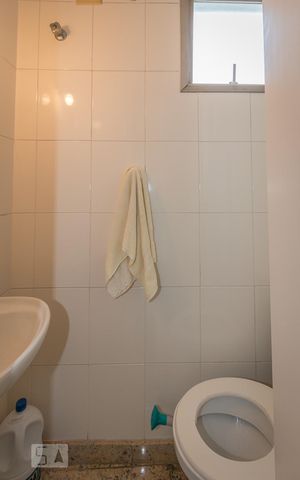Apartamento à venda com 160m², 4 quartos e 2 vagasBanheiro de Serviço